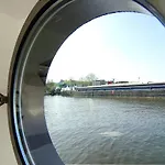 Pensionat Eco Houseboat 4*