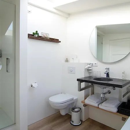 Pensionat Eco Houseboat