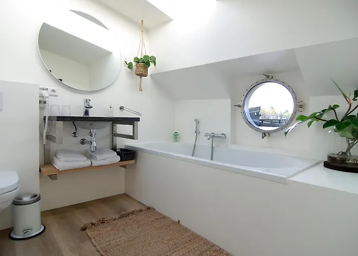 Гостевой дом Eco Houseboat Амстердам