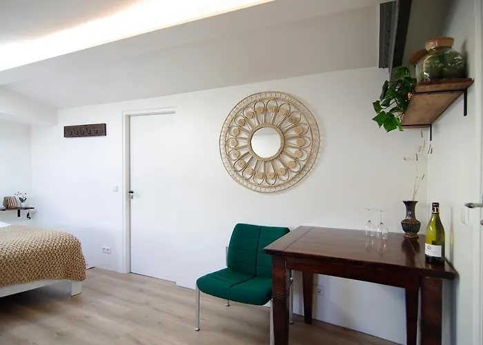 Eco Houseboat Гостевой дом 4*