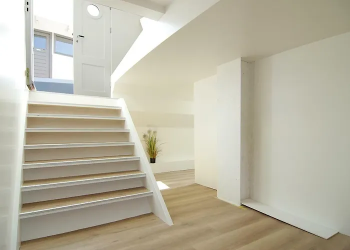 Гостевой дом Eco Houseboat 4*