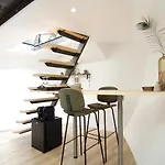 بيت ضيافة Eco Houseboat 4*