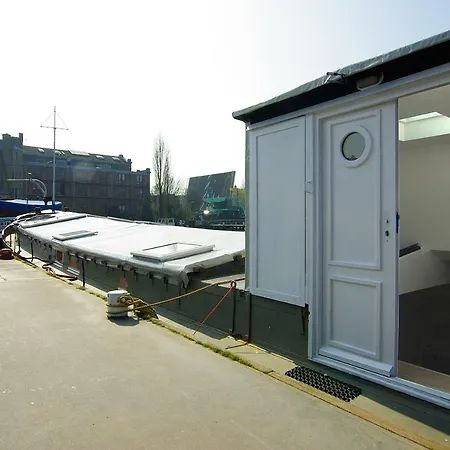 Eco Houseboat בית הארחה