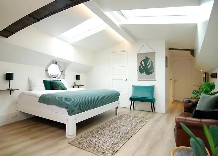 Eco Houseboat Gasthuis 4*